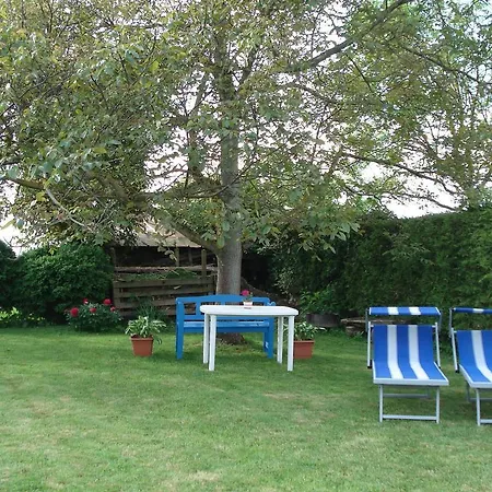 Holiday Nussbaum Mastershausen